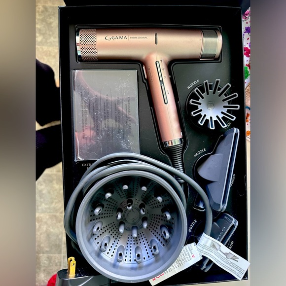 IQ2 Perfetto Hair Dryer by Gama ProfessionalRose Gold